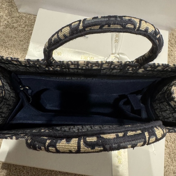 Authentic Large Dior Book Tote Ecru and Blue Dior Oblique Embroidery EUC w/Box - Picture 12 of 16